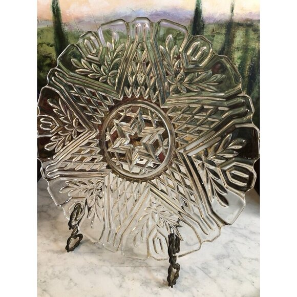 Round Serving Platter Dish Vintage Star Pattern Clear Cut Glass Rare Center Star - Picture 1 of 9